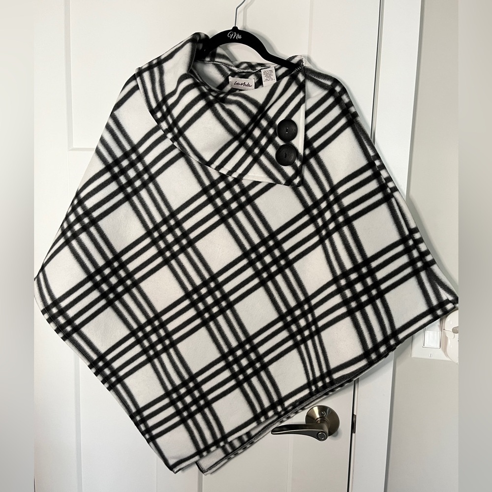 Le Moda ~ Womens Soft Poncho